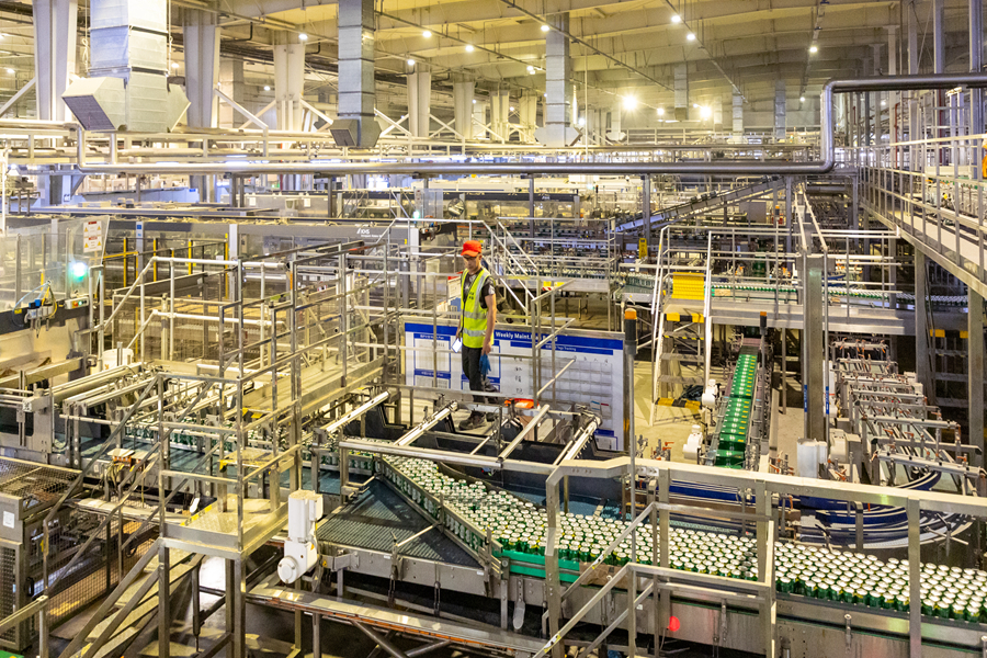 智能化、自动化生产流水线效率升级。陈斌摄