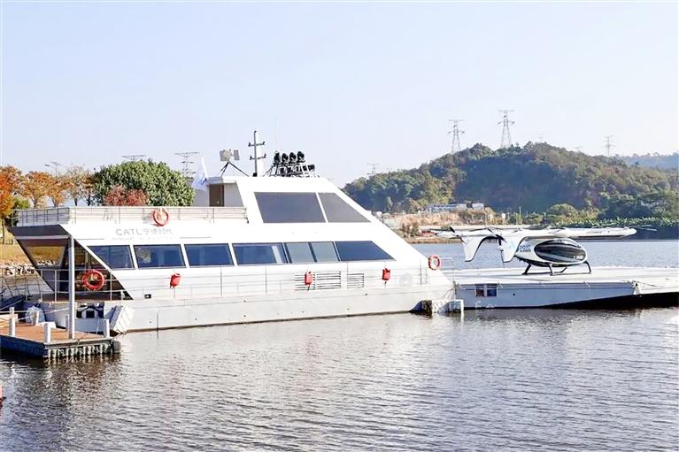 乘势开拓 跃上潮头