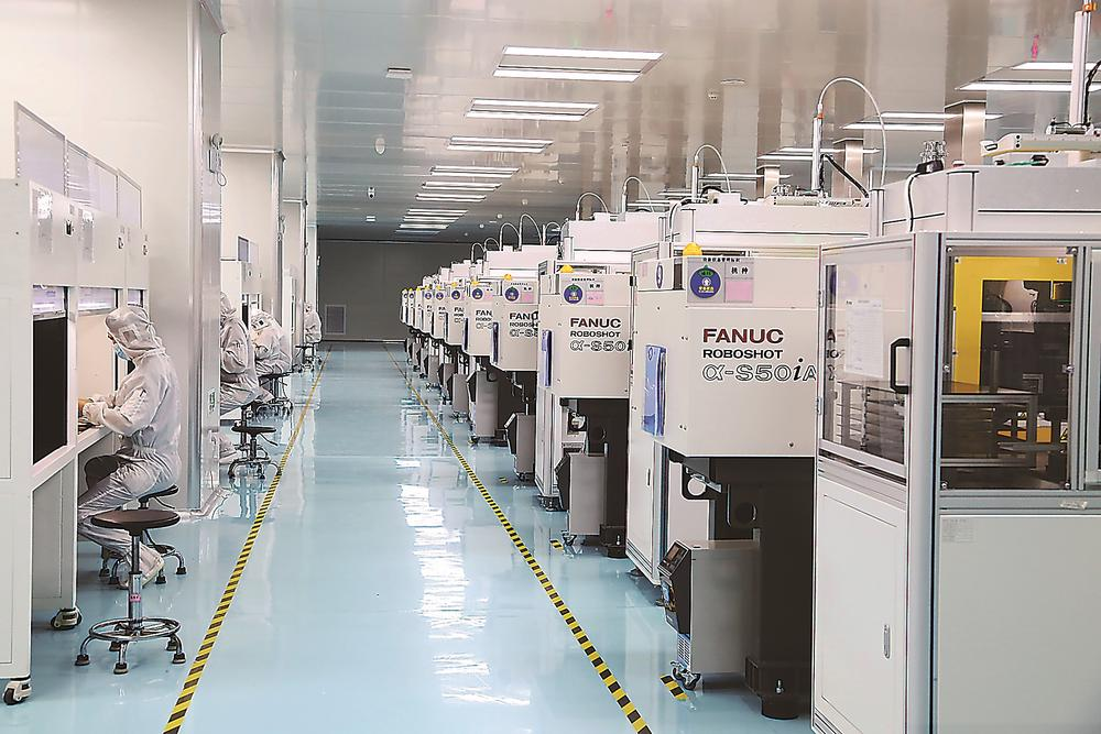 坚定追“光”勇争先